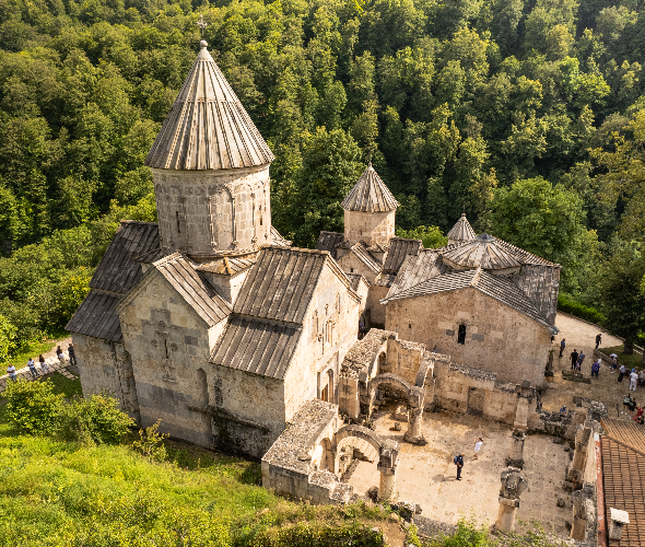 Հաղարծին վանքը այսօր՝ կանաչ անտառներով շրջապատված