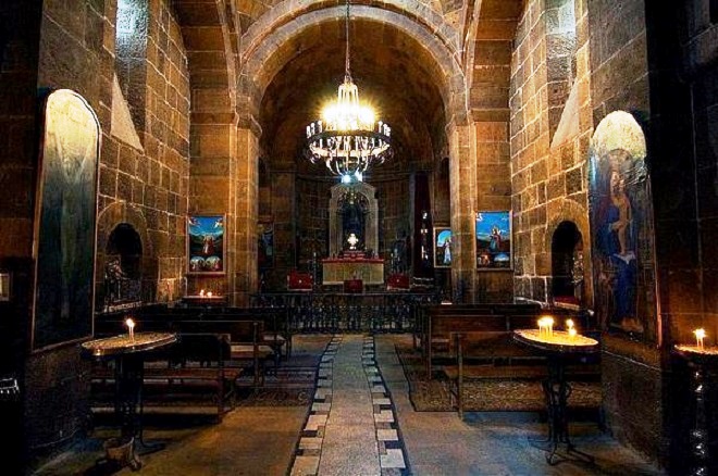 Սուրբ Շողակաթ եկեղեցին այսօր՝ կարմիր և սև տուֆից վիմական ծավալով