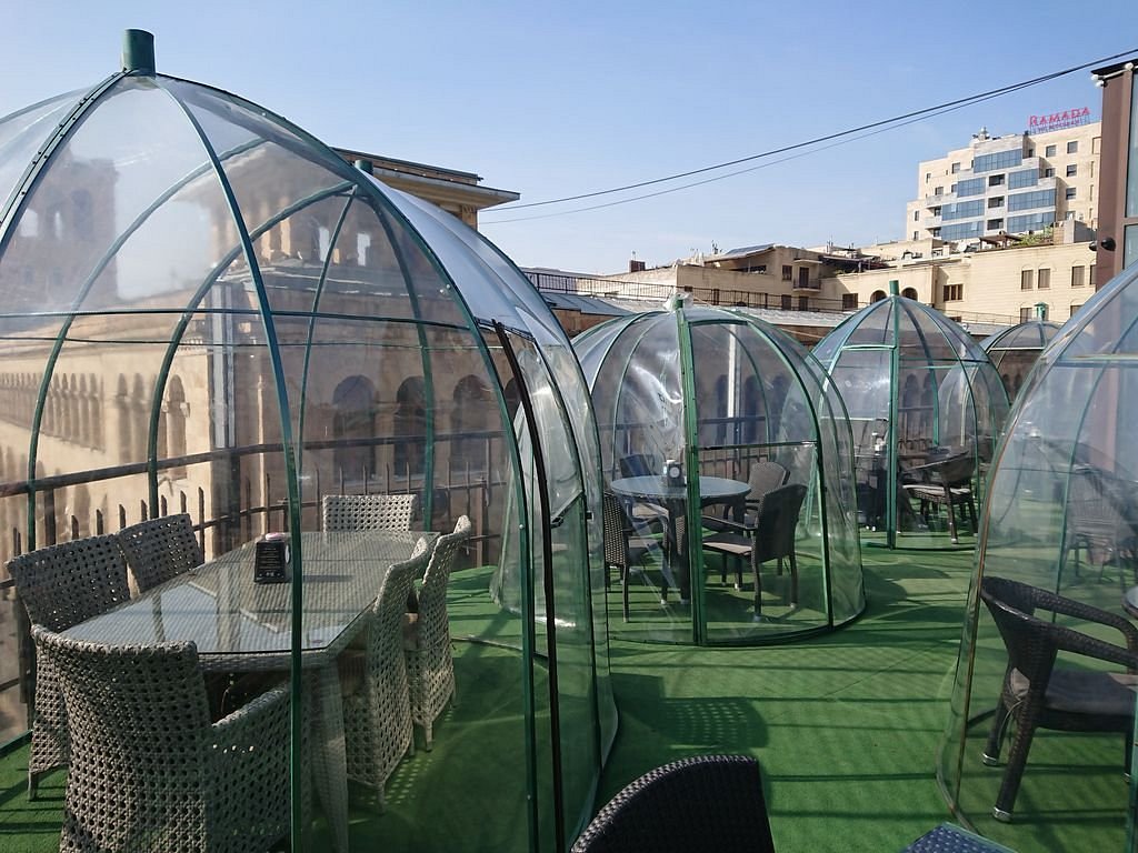 Diamond Restaurant-ի տեռասան՝ Հանրապետության հրապարակին նայող
