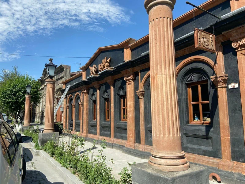 Պոլոզ Մուկուչ ռեստորանի պատմական շենքը Գյումրիում