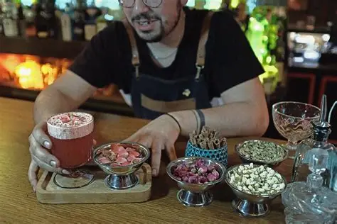 Կոկտեյլների հավաքածու Simona բարում