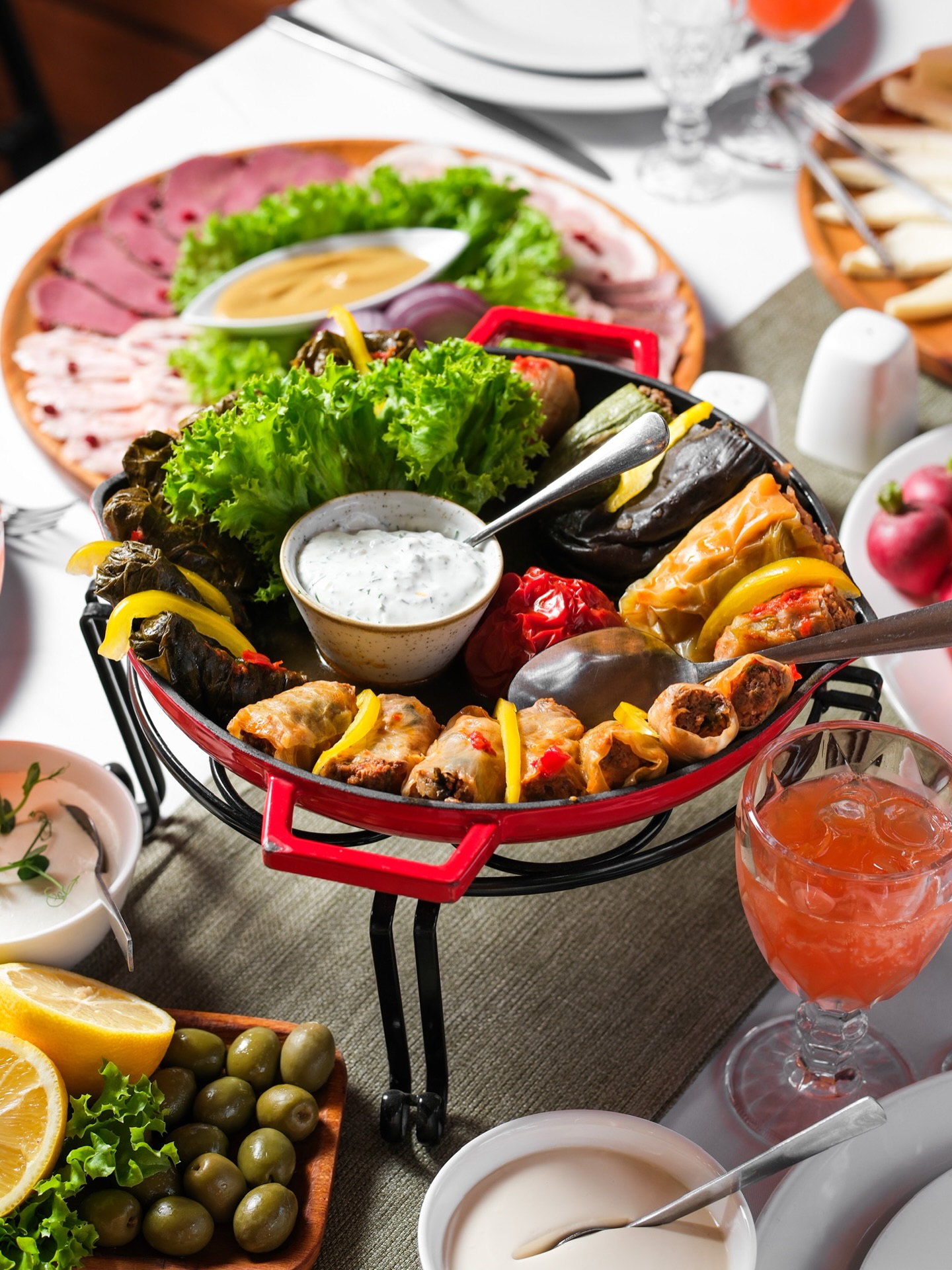 Հայկական սեղան Ծիրանի ռեստորանում