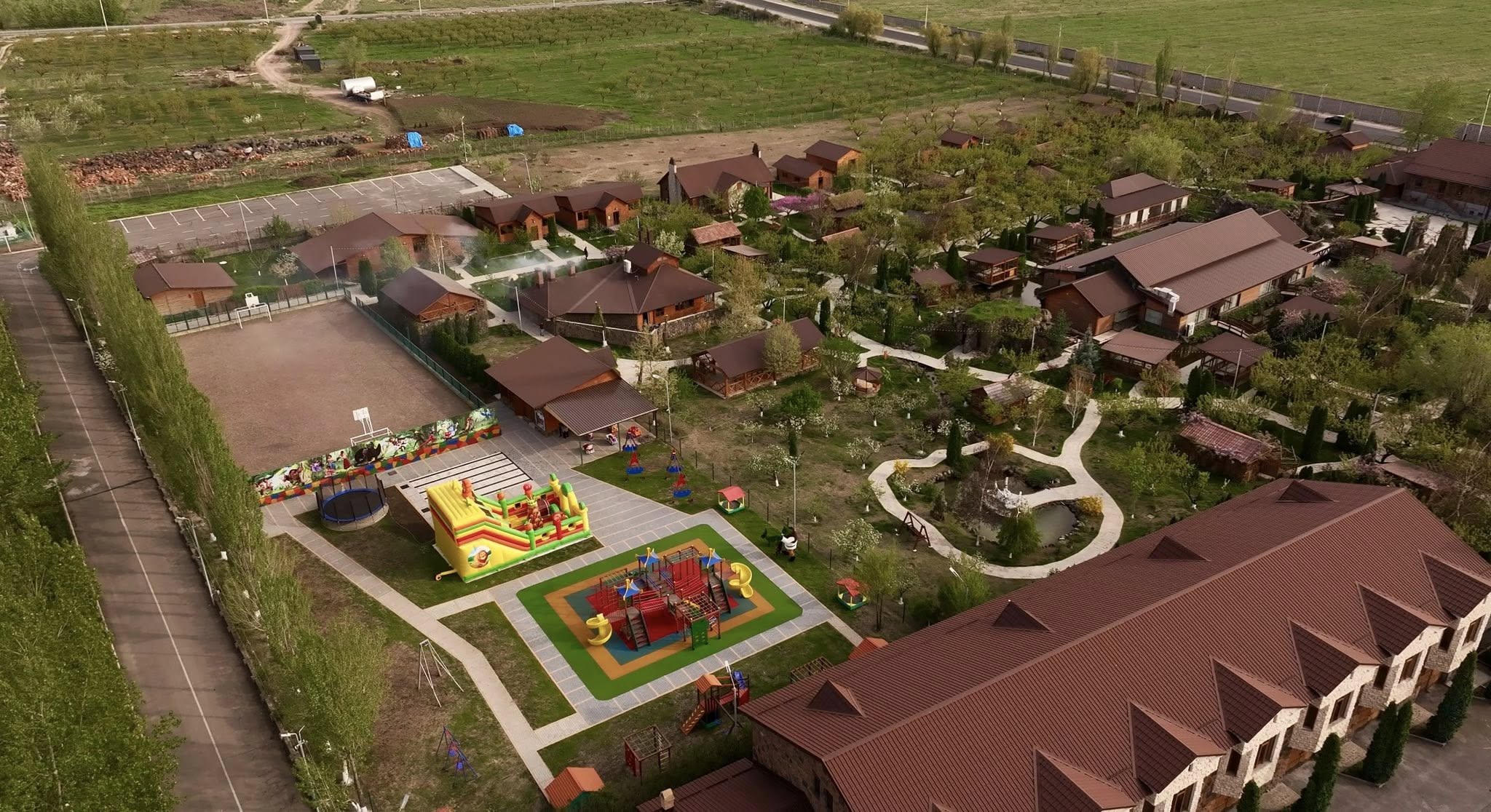 Փայտե տաղավար Ծիրանի garden-ռեստորանում